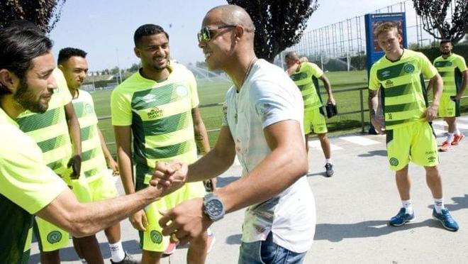 体上与粉丝 体上与粉丝