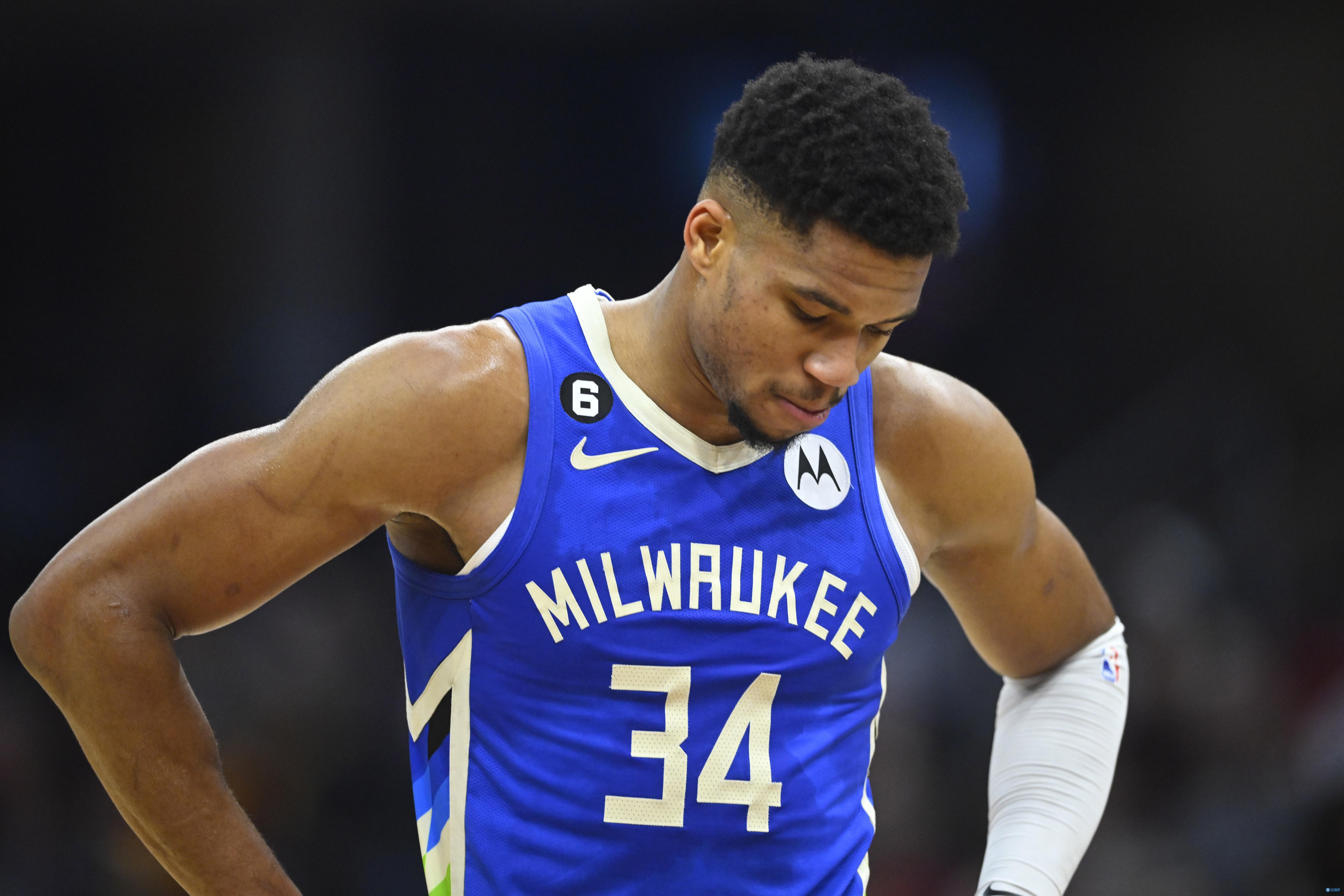 利用队友牵 利用队友牵