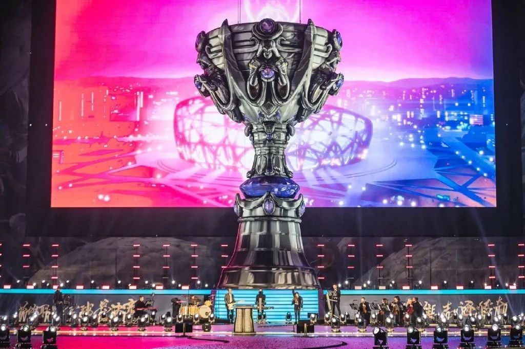 边后卫与内 边后卫与内